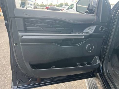 Used 2021 Ford Expedition Platinum AWD/4WD image 16