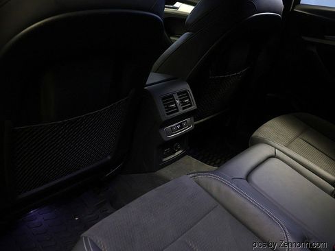 Used 2021 Audi Q5 e Premium Plus w/ Premium Plus Package image 15