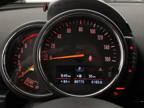 Used 2017 MINI Cooper Clubman FWD image 5