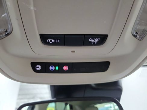Used 2022 Buick Envision Essence w/ Safety Package FWD image 45