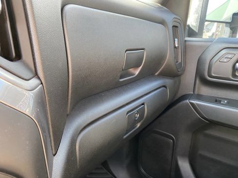 Used 2024 Chevrolet Silverado 2500 Custom w/ Custom Value Package image 32