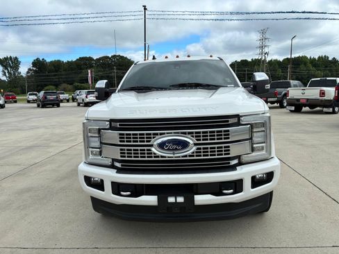 Used 2019 Ford F350 Platinum w/ Platinum Ultimate Package AWD/4WD image 3