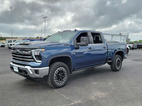 Used 2024 Chevrolet Silverado 2500 LTZ w/ LTZ Texas Edition image 13