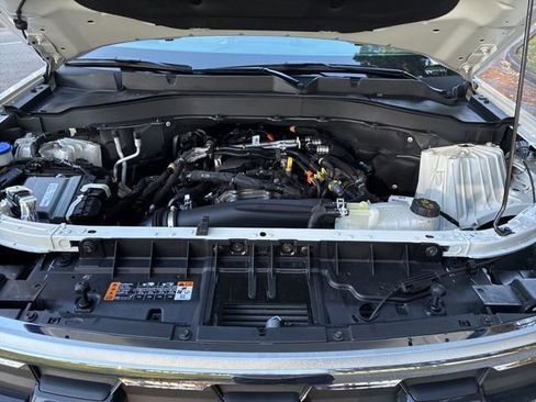 Used 2025 Ford Explorer Active w/ Active Comfort Package image 20