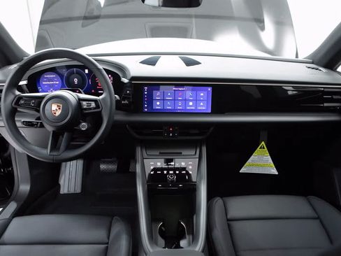 Certified 2026 Porsche Macan Electric RWD image 13