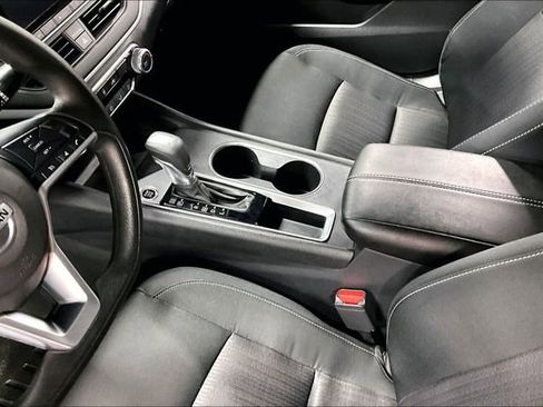 Used 2022 Nissan Altima 2.5 SV image 17
