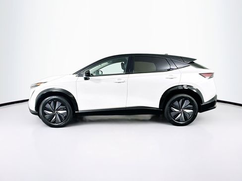 Used 2023 Nissan Ariya AWD image 4