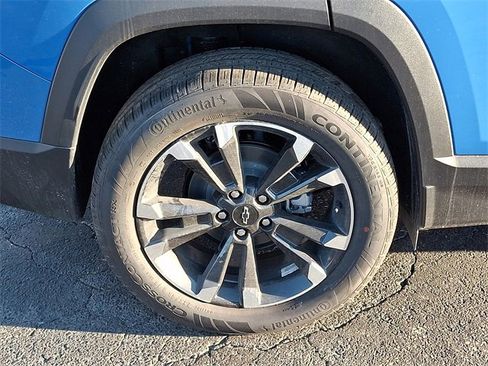 New 2026 Chevrolet Equinox RS w/ LPO, Floor Liner Package image 5