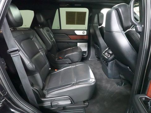 Used 2021 Lincoln Navigator Reserve AWD/4WD image 34