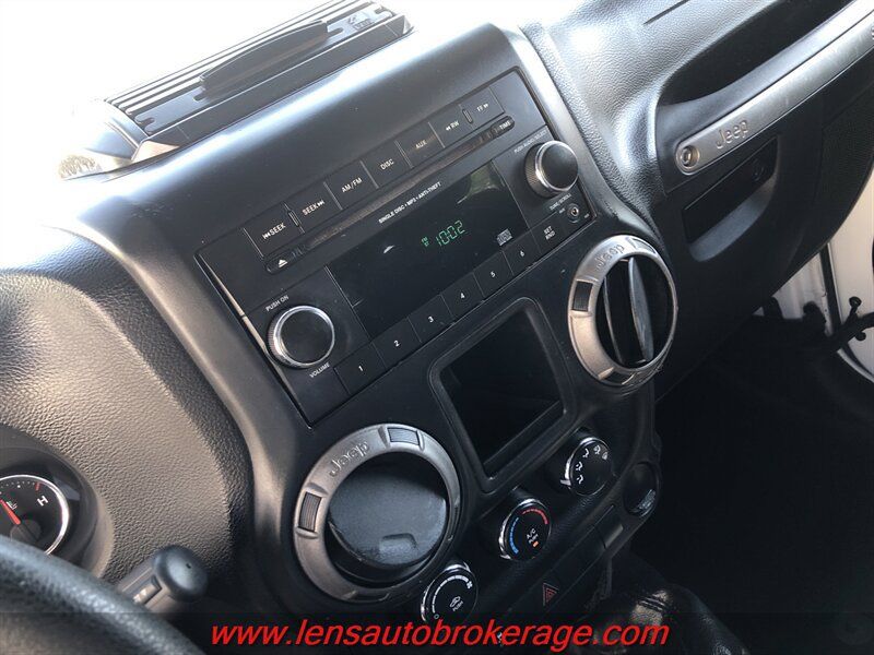 Used 2014 Jeep Wrangler Unlimited Sport AWD/4WD image 17