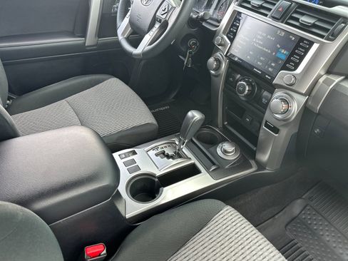 Used 2020 Toyota 4Runner SR5 image 17