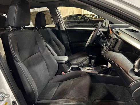 Used 2013 Toyota RAV4 XLE AWD/4WD image 12