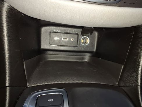 Used 2019 Chevrolet Equinox LT image 22