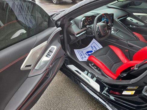 Used 2025 Chevrolet Corvette Stingray Premium Conv w/ 3LT image 5