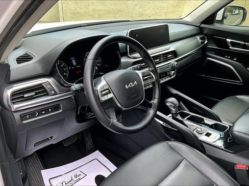 Certified 2022 Kia Telluride LX FWD image 9