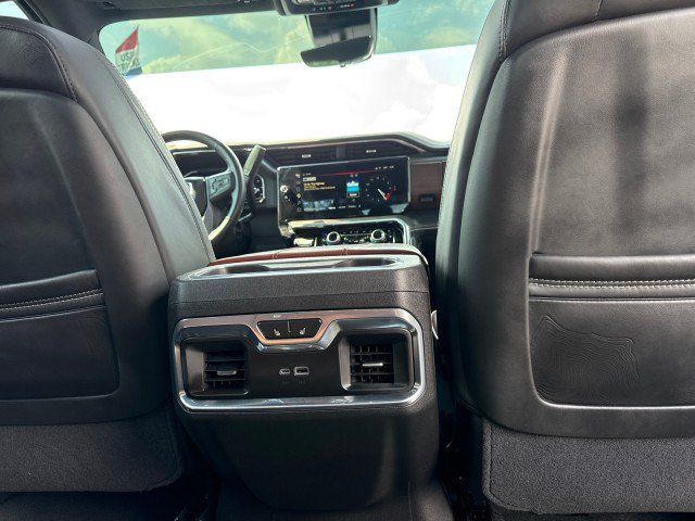 Used 2025 GMC Sierra 2500 Denali Ultimate AWD/4WD image 18