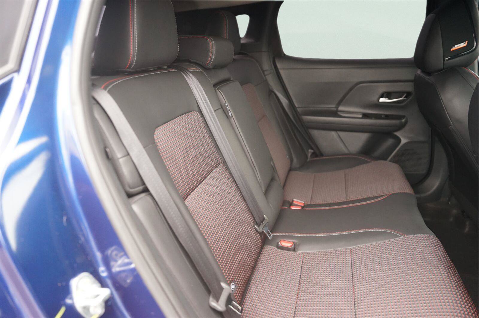 Used 2026 Nissan Kicks SR w/ SR Premium Package FWD image 17