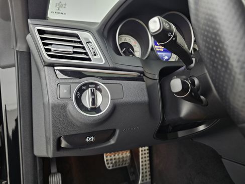 Used 2015 Mercedes-Benz E 400 4MATIC Coupe image 8