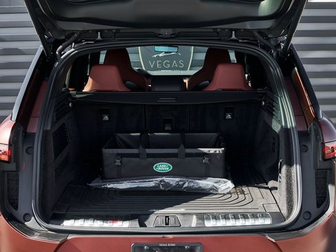 Used 2025 Land Rover Range Rover Sport SV Edition Two image 16