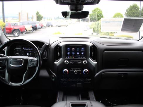 Used 2022 GMC Sierra 3500 Denali w/ Denali Ultimate Package AWD/4WD image 30