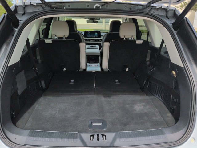 Used 2025 Lincoln Aviator Reserve w/ Equipment Group 201A AWD/4WD image 14