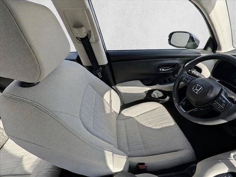 Used 2023 Honda HR-V LX image 16