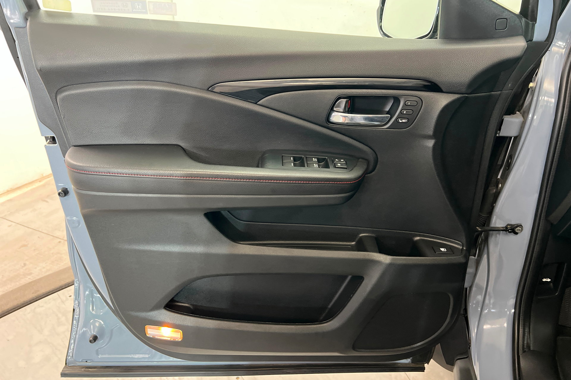 Used 2023 Honda Ridgeline Black Edition image 15