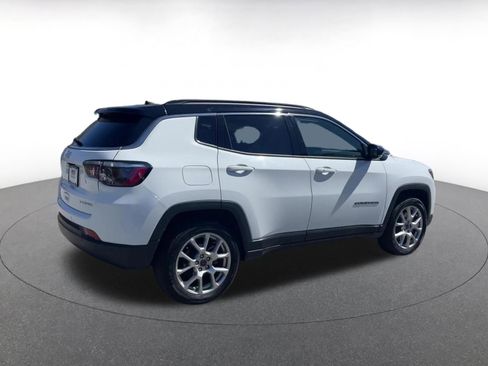 Used 2025 Jeep Compass Limited AWD/4WD image 9