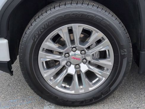 Used 2024 GMC Sierra 1500 Denali w/ Technology Package AWD/4WD image 35