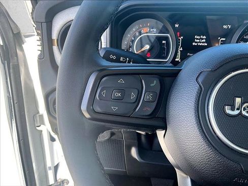 Used 2025 Jeep Wrangler Unlimited Sport AWD/4WD image 20