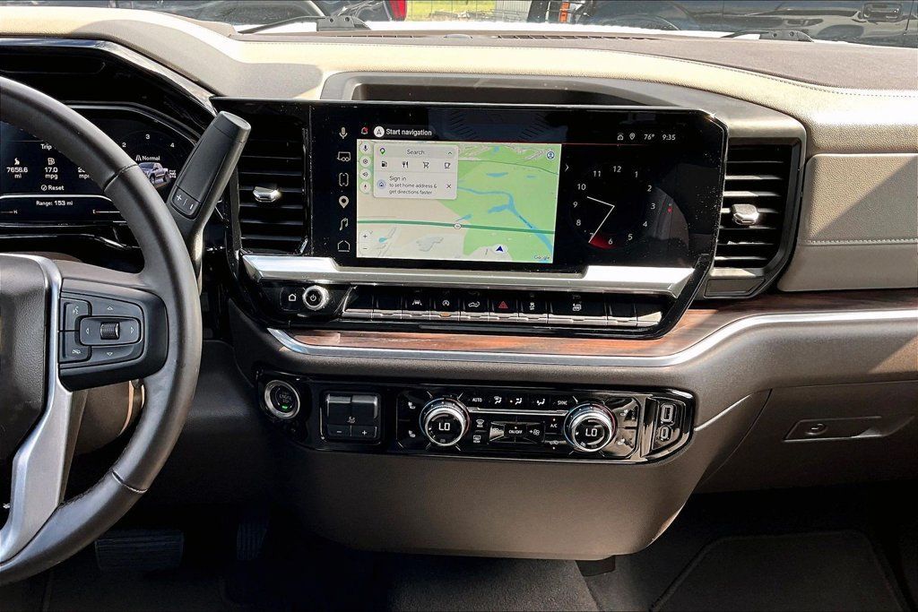 Used 2025 GMC Sierra 1500 SLT AWD/4WD image 13