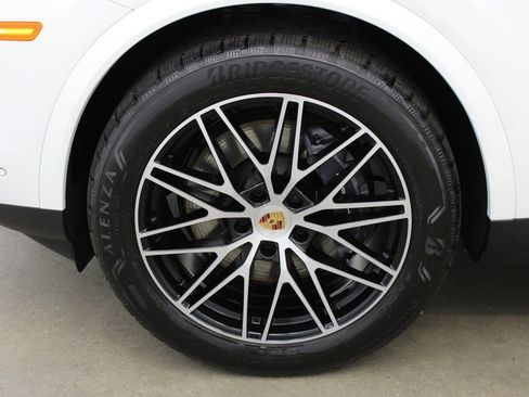 New 2025 Porsche Cayenne image 13