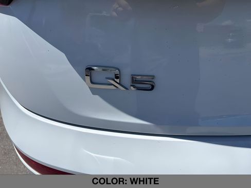 Used 2022 Audi Q5 e Premium w/ Convenience Package image 9