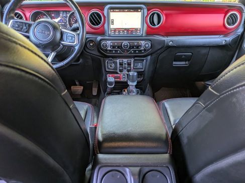Used 2020 Jeep Gladiator Rubicon image 25