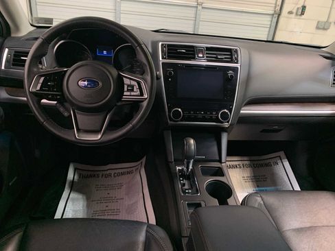 Used 2019 Subaru Outback 2.5i Limited w/ Popular Package #2 image 4