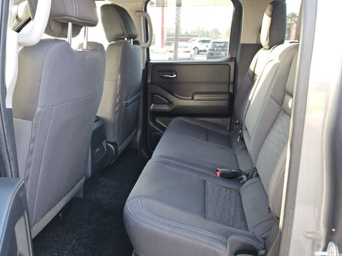 Used 2024 Nissan Frontier SV w/ Technology Package image 4