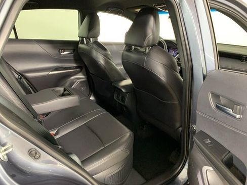 Used 2022 Toyota Venza XLE image 38