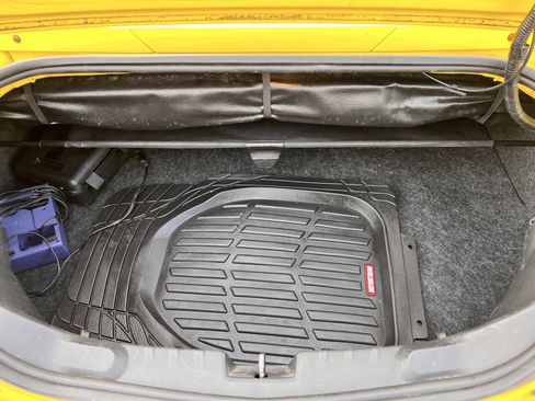 Used 2014 Chevrolet Camaro LT image 32