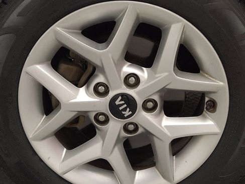 Used 2020 Kia Soul S FWD image 31