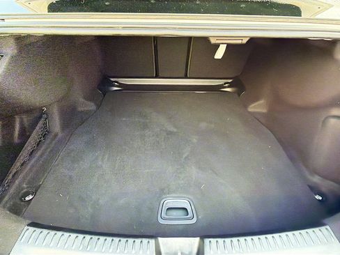 Used 2024 Mercedes-Benz E 350 4MATIC Sedan image 11