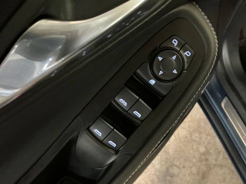 Used 2024 Buick Encore GX Avenir w/ Avenir Convenience Package AWD/4WD image 16