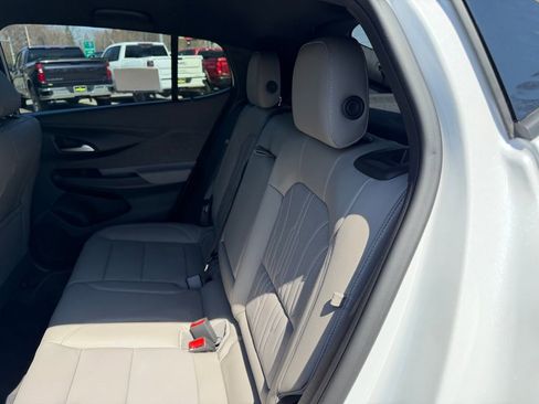 New 2026 Buick Envista Preferred FWD image 8