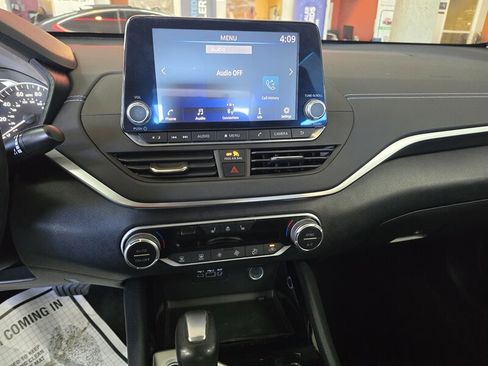 Used 2020 Nissan Altima 2.5 SV image 32