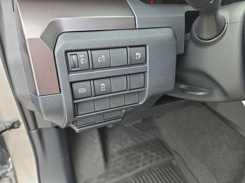 New 2026 Toyota 4Runner SR5 AWD/4WD image 15