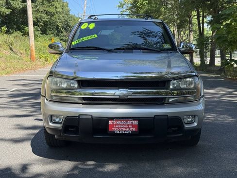 Used 2004 Chevrolet TrailBlazer LT w/ LT Preferred Equipment Group AWD/4WD image 2