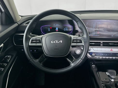 Used 2025 Kia Telluride S image 17