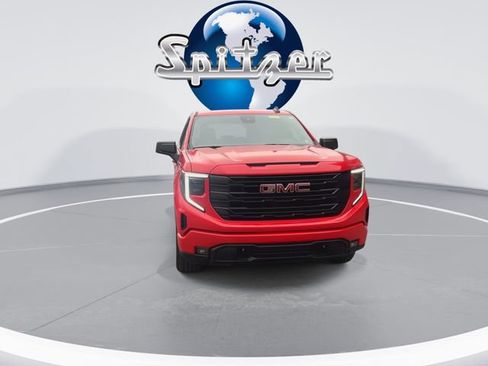 Used 2024 GMC Sierra 1500 Elevation image 3