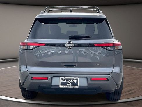 New 2026 Nissan Pathfinder SL image 4