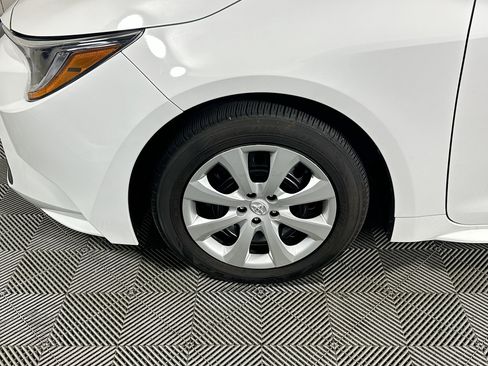 Used 2024 Toyota Corolla LE FWD image 11