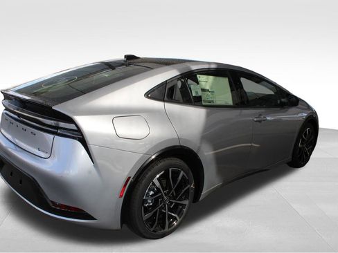 New 2026 Toyota Prius Plug-In Hybrid FWD image 14